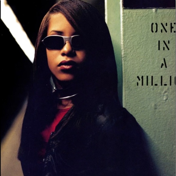 NWT AALIYAH LONG SLEEVE RETRO SHIRT. - Picture 8 of 8